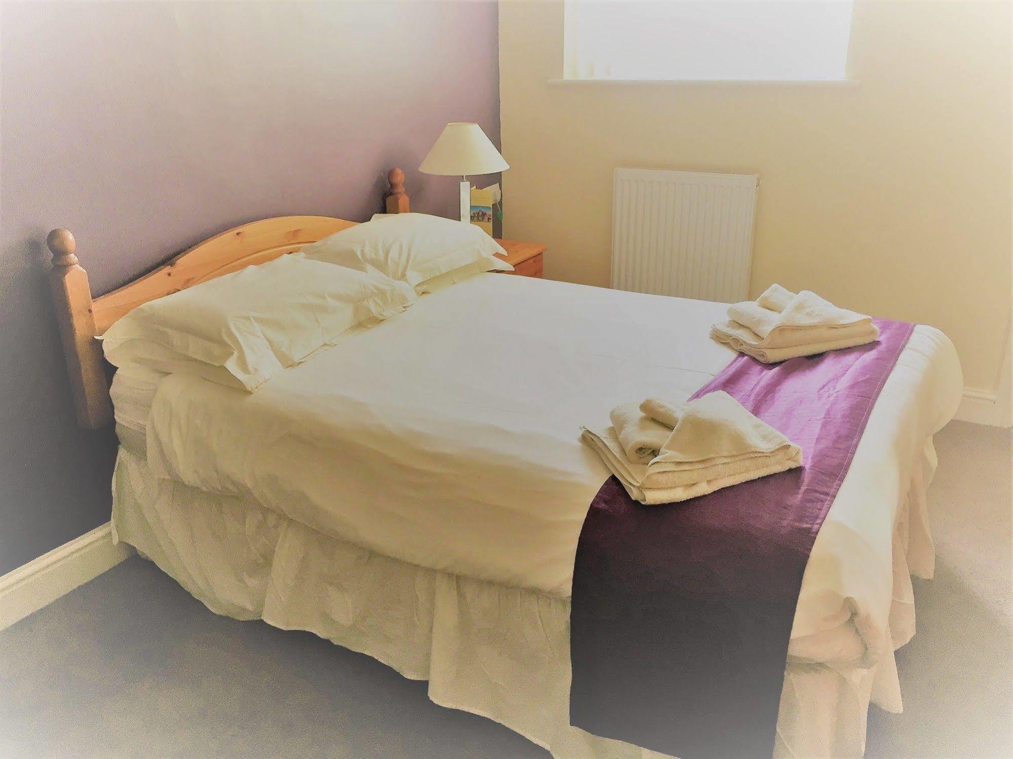 Halfway House Inn Country Lodge Йовіл Екстер'єр фото