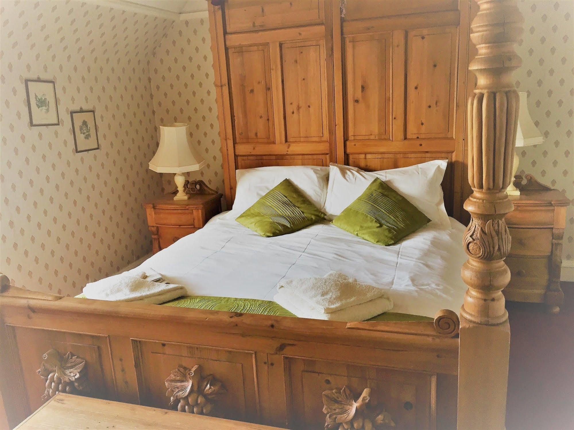 Halfway House Inn Country Lodge Йовіл Екстер'єр фото