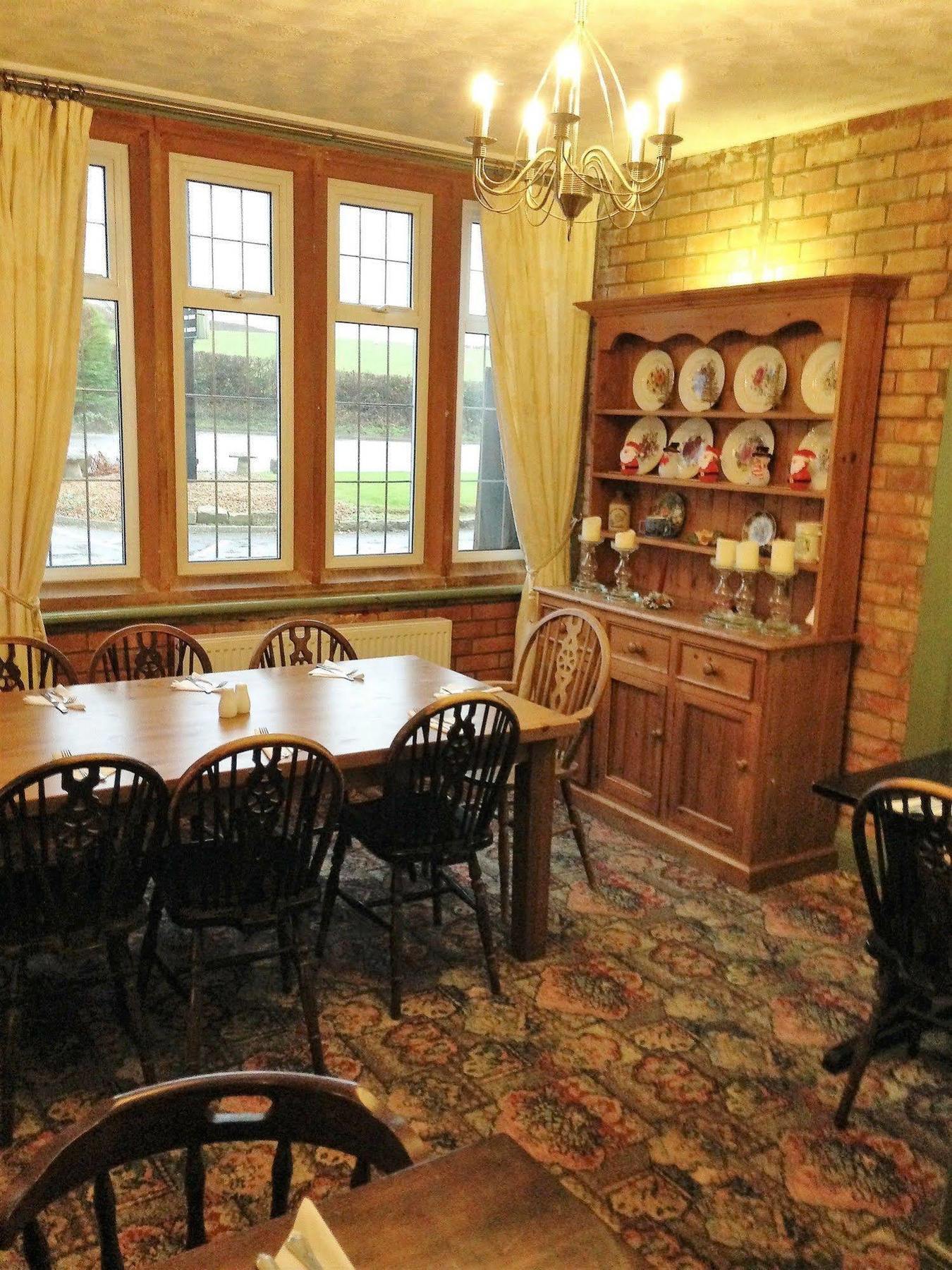 Halfway House Inn Country Lodge Йовіл Екстер'єр фото
